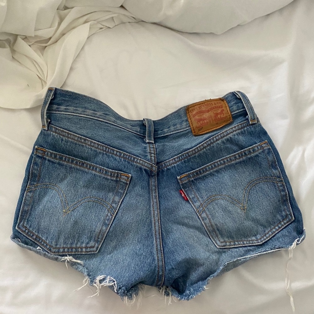 LEVI SHORTS - Picture 3 of 3